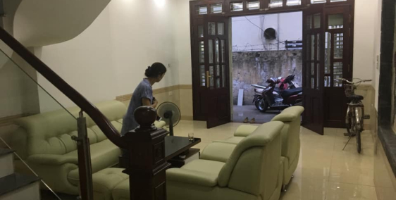 Bán nhà Mặt phố Chính Kinh: 6,9 tỷ, 65mx4T, KD sầm uất