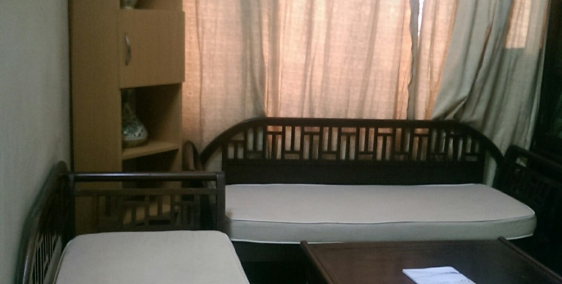 Gia đình cần bán nhà mặt phố Khuất duy tiến 40m2 3 tầng SĐCC