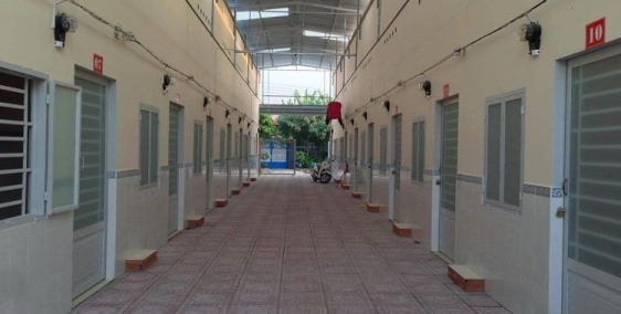 cần sang lại 2 dãy phòng trọ ( 16 phòng + 2 kiot ) giá 1,5 tỷ