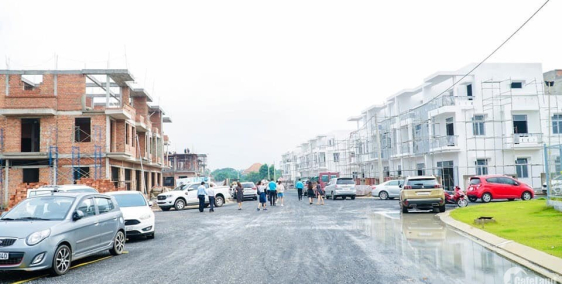 Bán Nhà phố 1 trệt 2 lầu và Biệt thự nghĩ dưỡng ngay KCN Giang Điền,Trảng Bom,ĐN