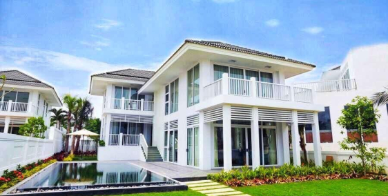 Bán nhà phố mặt tiền ngã ba Trà Cổ thuận tiện kinh doanh buôn bán