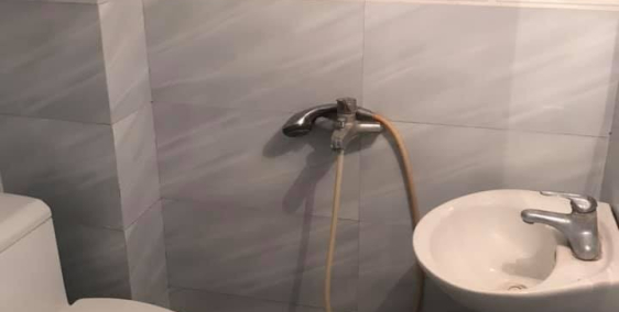 Bán gấp nhà Đê La Thành 36m2, 4 tầng, mặt tiền 4m, giá 2.5 tỷ.