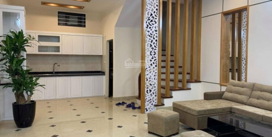 Bán nhà Ba Đình, Phố Hồng Hà 6 tỷ, 32mx4T, oto vào, căn góc