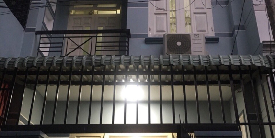 Bán Nhà 1 trệt 1 lầu sau trường học cấp 1 cấp 2 đông hòa giá cực rẻ