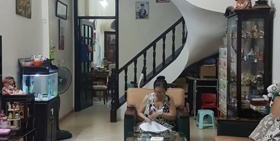 bán nhà giá rẻ 75m2 4 tầng giấy tờ đầy đủ, nhà rộng thoáng mát