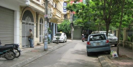 Giá sốc, nhà Giảng Võ, Đống Đa 45m2x tầng giá 4,5 tỷ ngõ ô tô