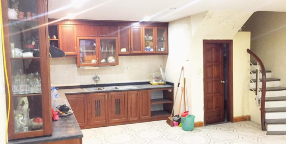 Bán nhà phố Trần Quang Diệu, Ô tô tránh, Đống Đa. DT: 72m2, MT: 7m. Giá 10.4 tỷ