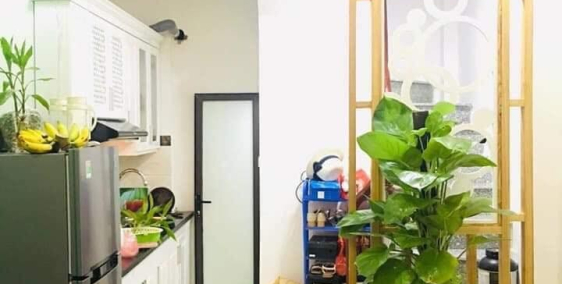 Nhà đẹp ở ngay- 26m2 – 10m ra đường ô tô – gần Nguyễn Khuyến–Nhỉnh 2 tỷ.