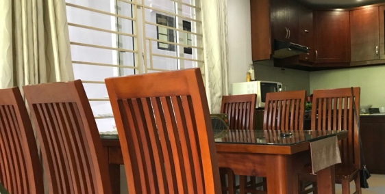 Bán nhà Bạch Đằng, 5 tầng, 33m2, ô tô vào nhà, 3.5 tỷ