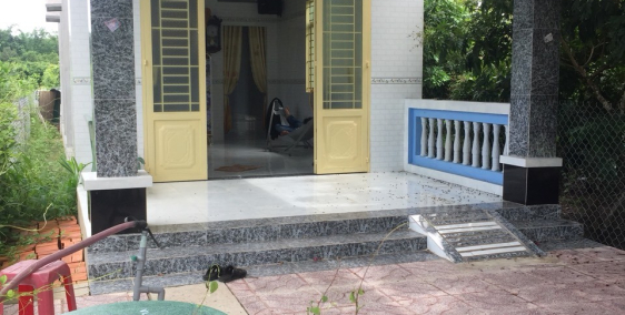 Không ai trông coi nên cần bán gấp nhà cấp 4 mới xây DT 435m2 giá 850tr, sổ hồng