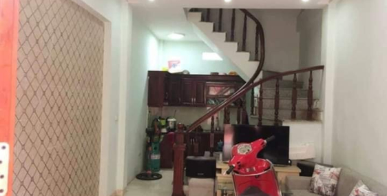 Siêu rẻ, đẹp! Phố Đại Từ 38m2 x 4T, ngõ to. Giá chỉ 2,4 tỷ.