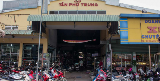 Bán gấp nhà đang xây dở. Quốc lộ 22- ngay bệnh viện Xuyên Á. 0937696691