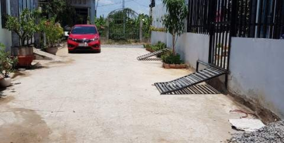 chính chủ cần bán gấp nhà đồng sở hữu hẻm xe hơi nhơn đức nhà bè giá chỉ 900tr