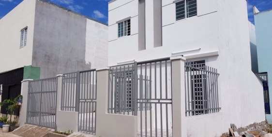 cần bán gấp nhà đồng sở hữu hẻm xe hơi nhơn đức nhà bè 35m2 giá 800 triệu