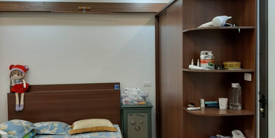 bán gấp nhà tại phố trạm cách AEON 300m