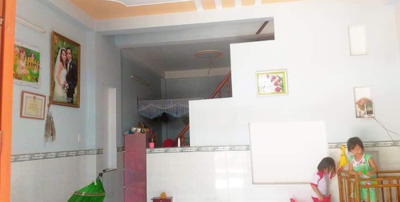 Mình cần bán Nhà 1 trệt 1 lầu ngay hẽm Nguyễn Văn Quá – Quận 12 6*12 / 2 tỷ 2 LH