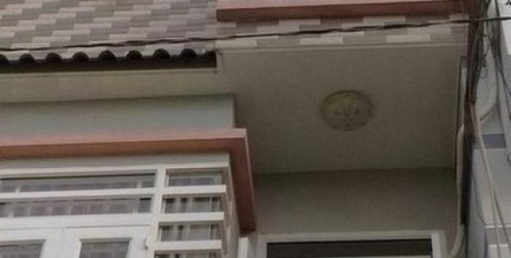 Nhà sổ hồng chính chủ xây mới 1 trệt, 2 lầu giáp Gò Vấp. Đường nhựa 5m