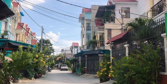 Cần bán căn nhà 1 lầu 1 trệt  60m2 , hẻm 5m thông , shr, ccg , Lh:0777-554-625