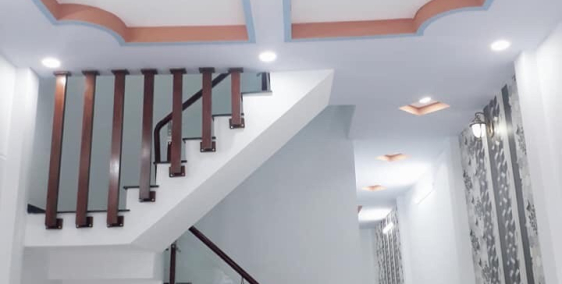 chính chủ bán gấp căn nhà 1 trệt 2 lầu dt;90m2  shr