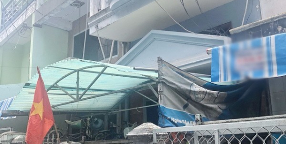 Bán nhà 1 lầu hẻm 874 Đoàn Văn Bơ quận 4 (đang cho thuê).