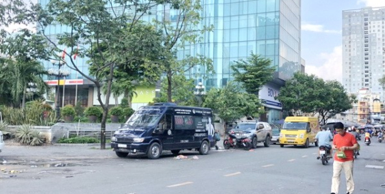 Bán gấp nhà 5 lầu mặt tiền Lê Quốc Hưng quận 4 (đang cho thuê 30 triệu/tháng).