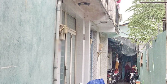 Bán nhà nát hẻm 176 Nguyễn Thị Thập quận 7(ngay gần chợ Tân Mỹ).