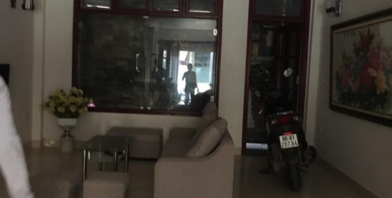 Bán nhà mặt ngõ Phố Hoàng Hoa Thám, Oto vào: 7,4 tỷ, 55m2.