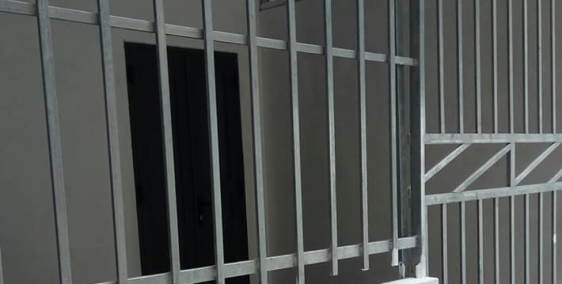 ​Bán Nhà Mái Bằng Tiền Phong 60M2 Có Sân - Ngõ Ô Tô Thông 2 Ngả