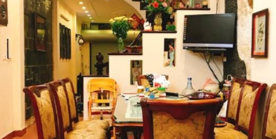 Nhỉnh 3 Tỷ ! Nhà mới 4 tầng, 30m ra mặt phố Cự Lộc DT 37m2