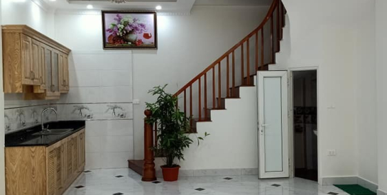 BÁN NHÀ MỚI, KINH DOANH ĐỈNH, Ô TÔ VÀO NHÀ Ở QUAN NHÂN.