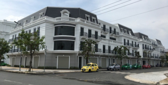 Nhà Phố ven sông , đối diện Vincom ,Khu Hành Chính giá 1,8 Tỷ