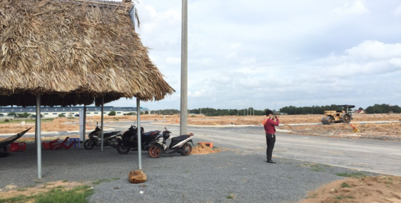 Cần bán gấp lô đất đối diện mặt chợ của dự án City land Bình Dương
