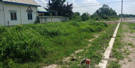 Cần tiền bán gấp lô đất mặt tiền QL56 ngay tp Bà Rịa