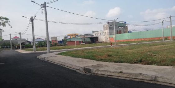 Đất đường lớn tại Bến Lức,Long An 100m2,đông dân