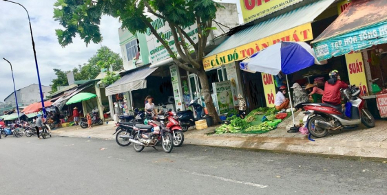 Tôi cần bán 240m2 đất gần Quốc lộ 13, dân đông, thổ cư 100%, SHR, giá 659 triệu