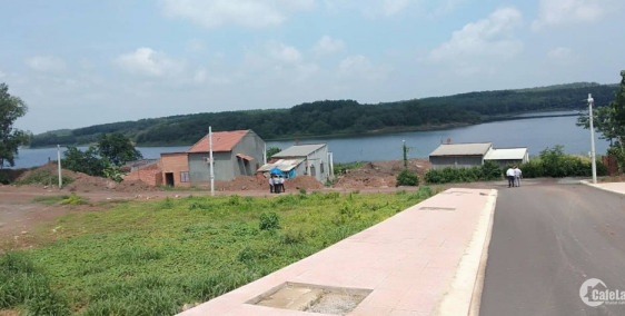 : bán đất. Thông tin chi tiết: lô đất cực đẹp nằm đối diện chợ, kế bên khu công