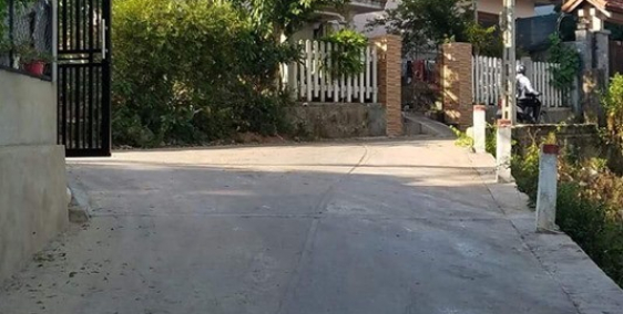 Đất kiệt Thanh Hải gần nhà máy nước Quảng Tế.