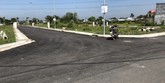 Bán lô đất gần chợ Long thượng