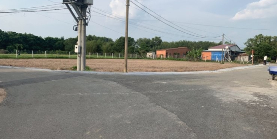 Chính Chủ Bán Gấp 125 m2 MT Trương Thị Kiện. Cạnh UBND,  SHR. Giá 3 tỷ 250tr