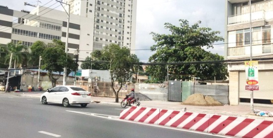 Bán lô đất MT vị trí tuyệt đẹp đường Huỳnh Tấn Phát, P. PT, Q7