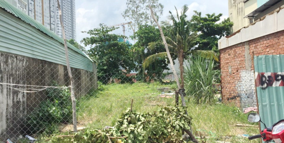 Bán lô đất thổ cư mặt tiền Huỳnh Tấn Phát quận 7.