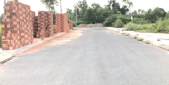 Bán đất ngay Vinhomes quận 9,đường 8m giá chỉ 2 tỷ 830