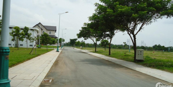 NGÂN HÀNG SACOMBANK THANH LÍ 5 LÔ MT NGUYỄN XIỂN, SHR