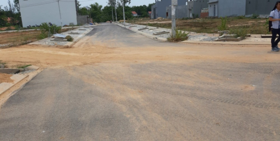 Đất thành phố Tam Kỳ 91.5m2 có sổ cần sang nhượng