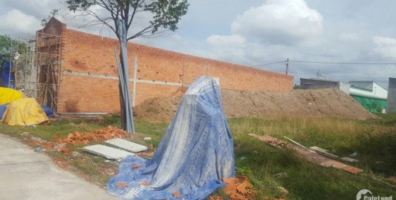 Lô Đất Đẹp Ngay Gần KDL Đại Nam Đối Diện Đại Học Việt Đức Cần Bán Gấp Cho Con