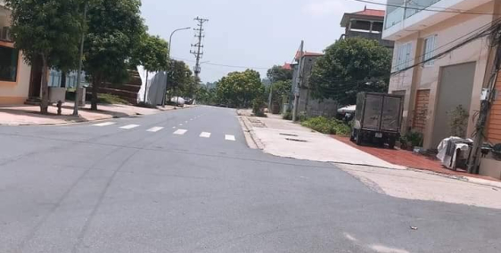 Bán lô đất giãn dân Chè đường to trải nhựa, vỉa hè đồng bộ