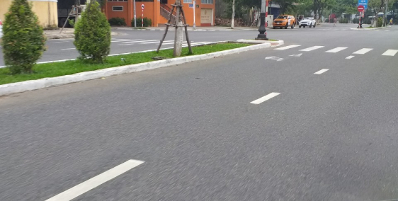 Cần cho thuê mặt bằng diện tích lớn tại Trung tâm cẩm lệ