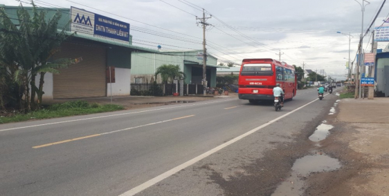 Cho thuê kho xưởng mặt tiền QL50, xã Đạo Thạnh, dt 300m2, giá 12tr/th