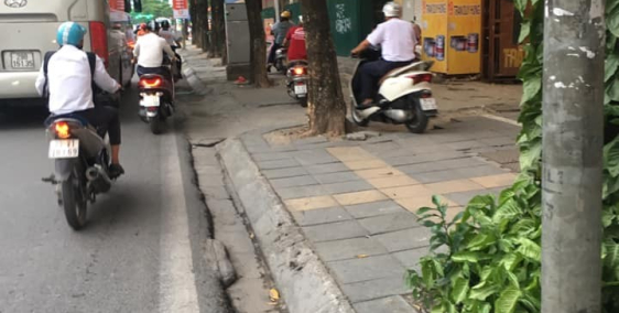 Cho thuê nhà mp Trần Duy Hưng, 100m2x4,5 tầng 60tr/tháng