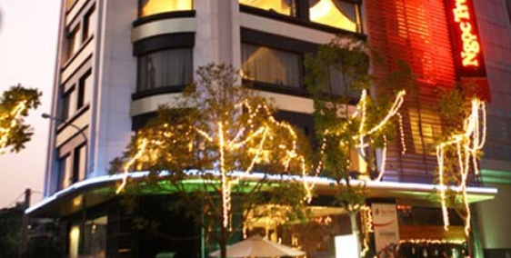 Cho thuê nhà mặt phố Nguyễn Văn Lộc, kđt Làng việt kiều châu âu, 50tr